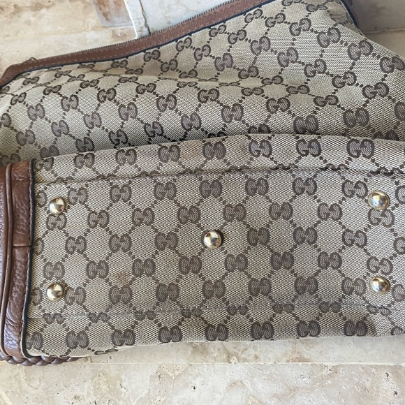 Gucci bag, authentic, very good condition, could use some cleaning inside - Picture 4 of 4